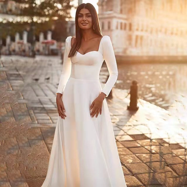Effortless, Simple Long Sleeve Wedding Dress with Sweeping Train and Zipper Back, Vestidos De Novia