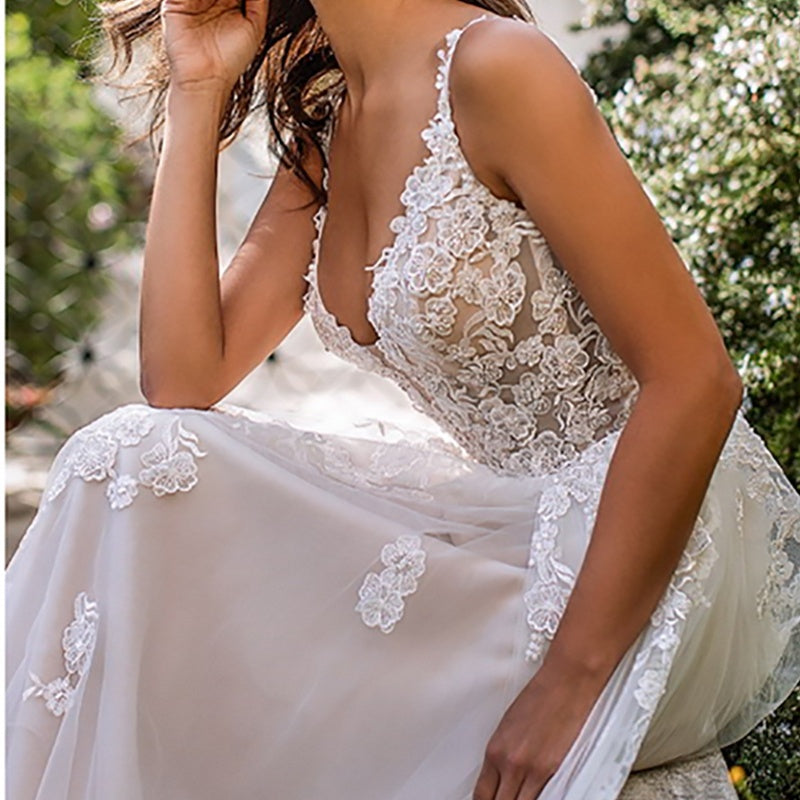 Venetian Beauty, New Slim Deep V-NECK Lace Bodice Wedding Dress with Layers of Tulle Embellished with Lace Accent throughout