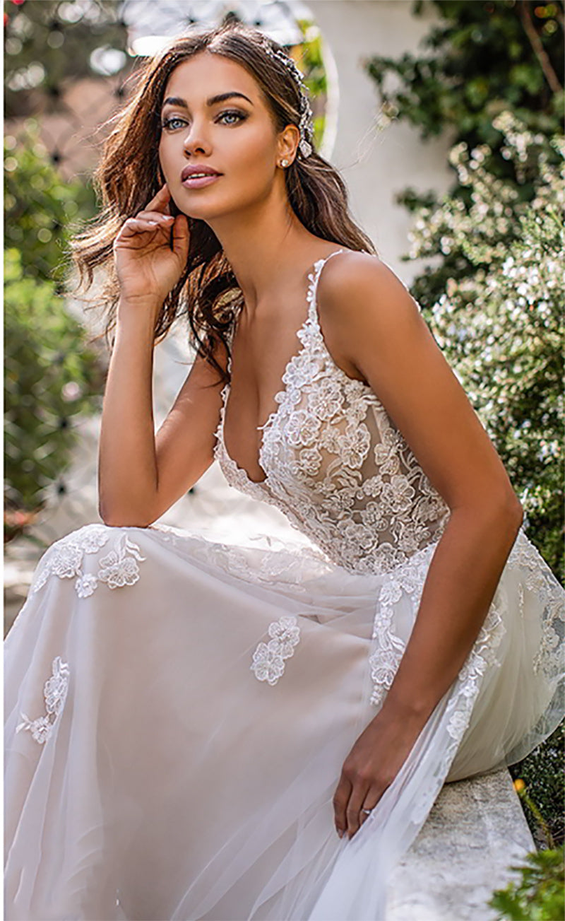 Venetian Beauty, New Slim Deep V-NECK Lace Bodice Wedding Dress with Layers of Tulle Embellished with Lace Accent throughout