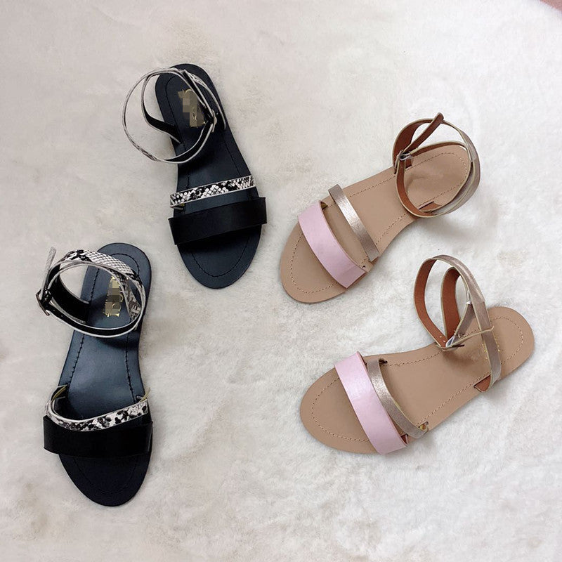 Beach flat sandals