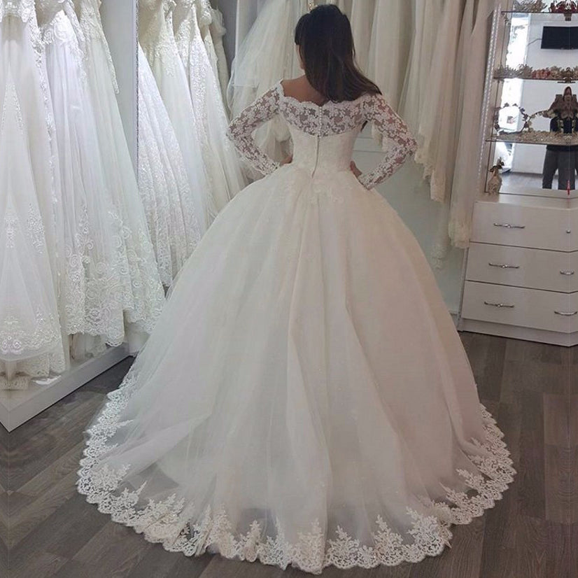 Wedding Dreams, Elegant Ladies Custom Wedding Gown Bridal Dresses