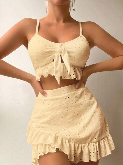 Flirty, 3pcs Beach Ensemble Hip-hugging Wrap Ruffled Skirt Design Swimsuit Set Summer Women&