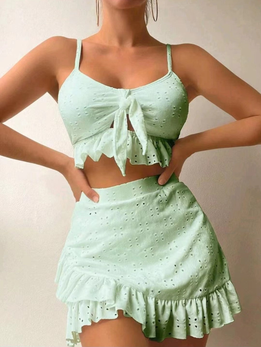 Flirty, 3pcs Beach Ensemble Hip-hugging Wrap Ruffled Skirt Design Swimsuit Set Summer Women&