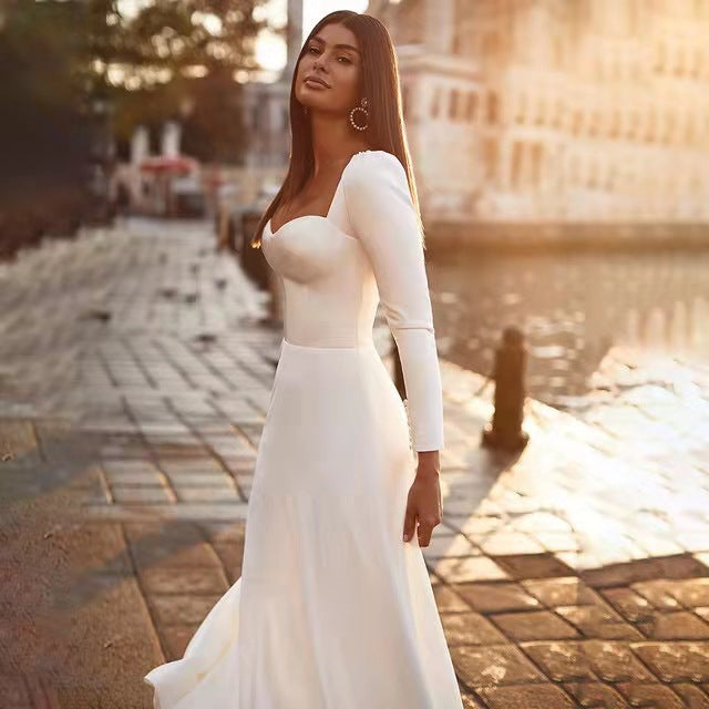 Effortless, Simple Long Sleeve Wedding Dress with Sweeping Train  and Zipper Back, Vestidos De Novia