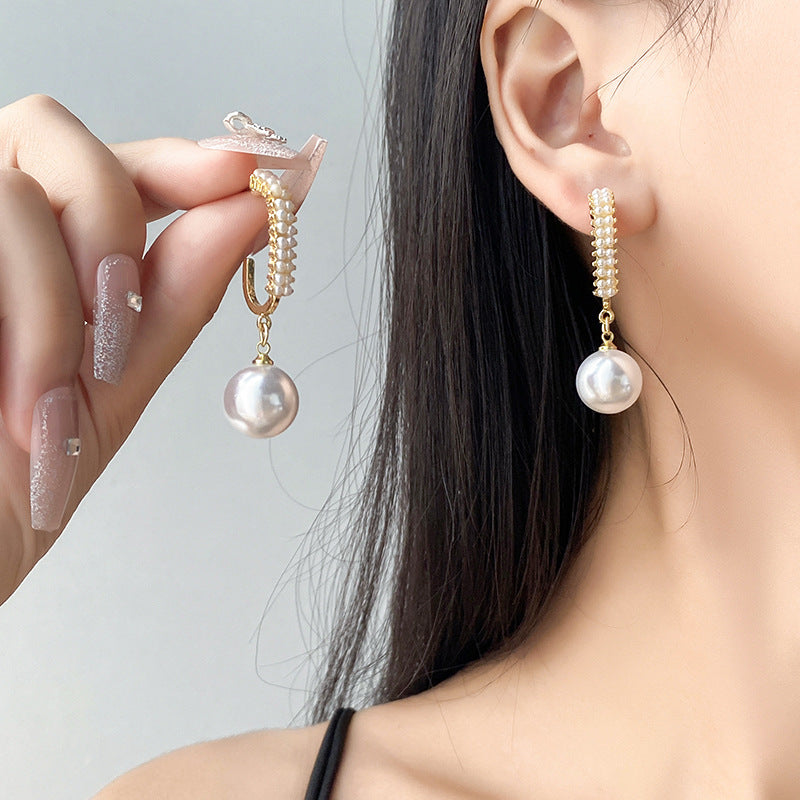 Women With A Light Luxury Design Earrings