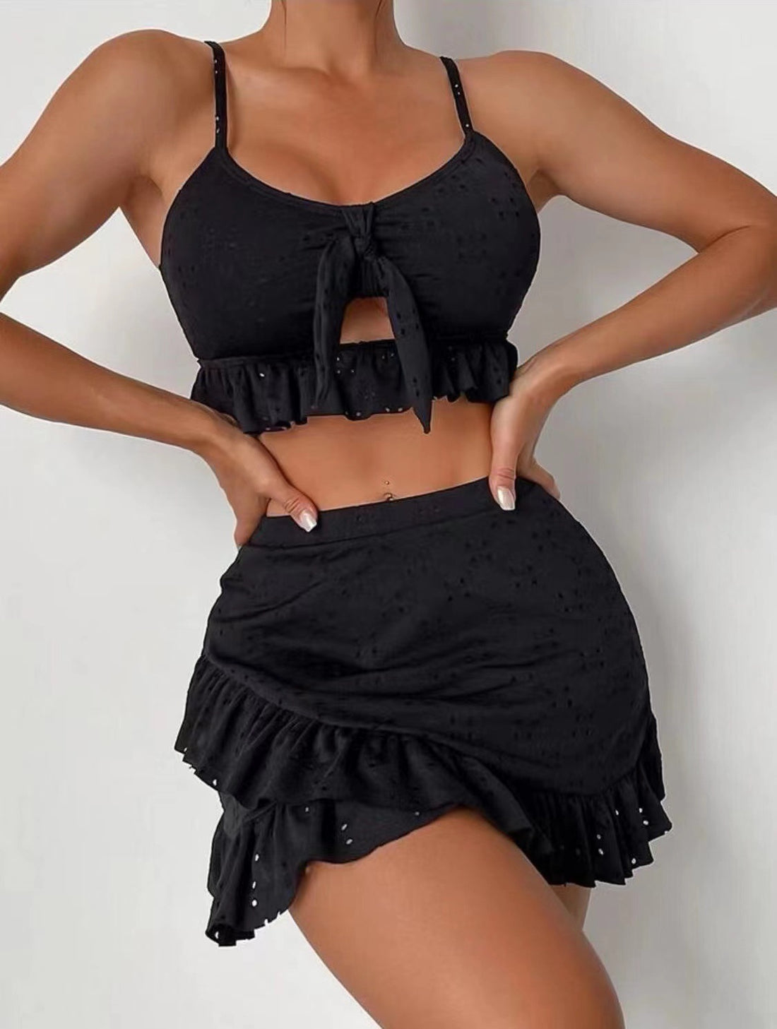 Flirty, 3pcs Beach Ensemble Hip-hugging Wrap Ruffled Skirt Design Swimsuit Set Summer Women&