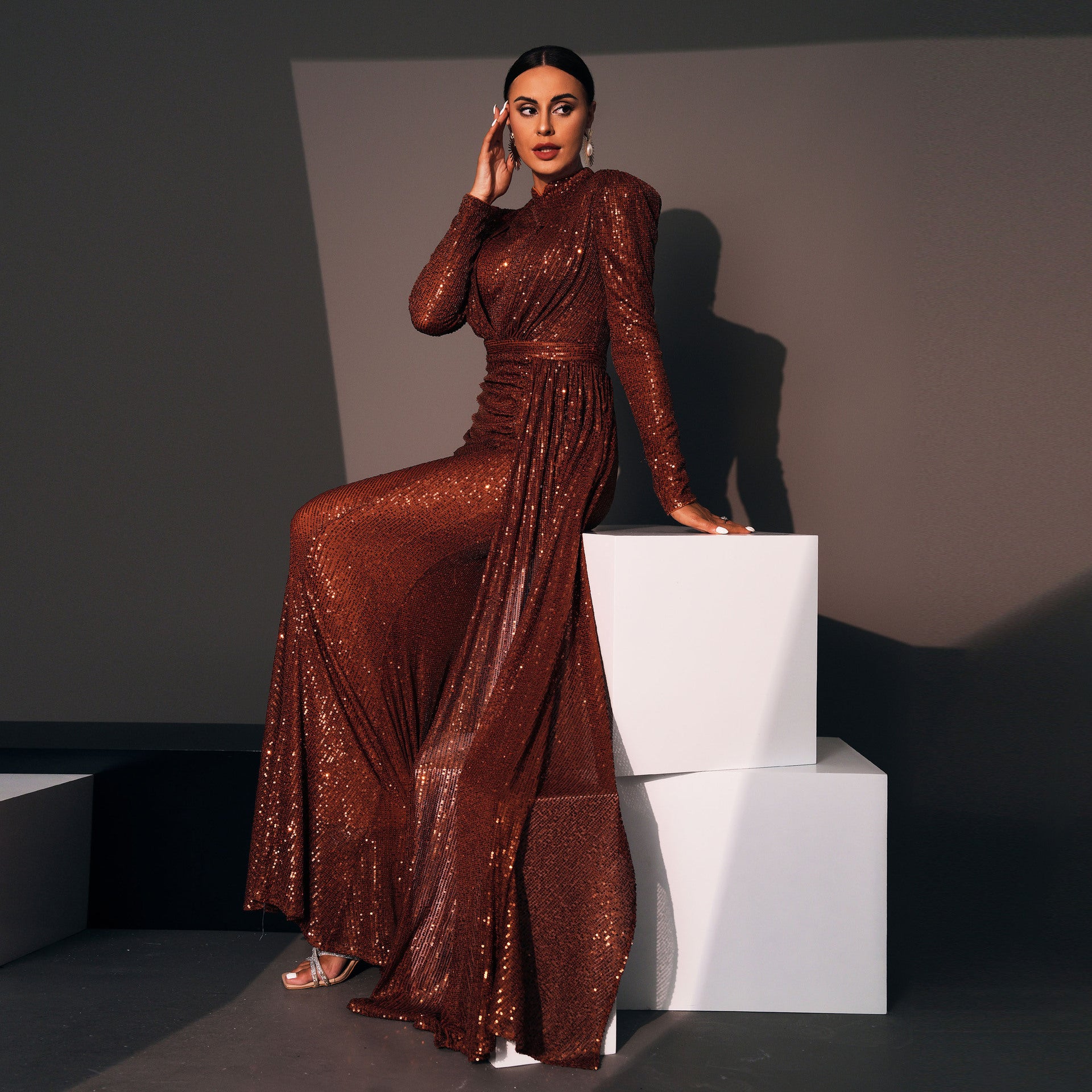 IICIE, Beautiful Winter Long Sleeve Round Neck Sequined Formal Gown